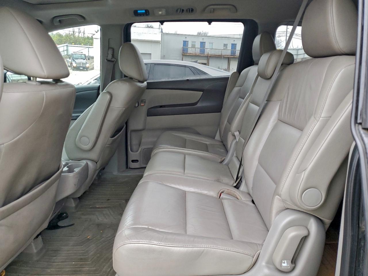 2011 Honda Odyssey Touring Black vin: 5FNRL5H96BB010776