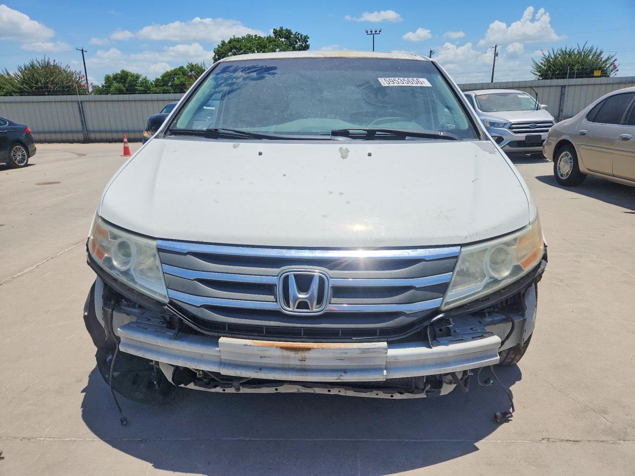 2011 Honda Odyssey Touring Белый vin: 5FNRL5H96BB040022