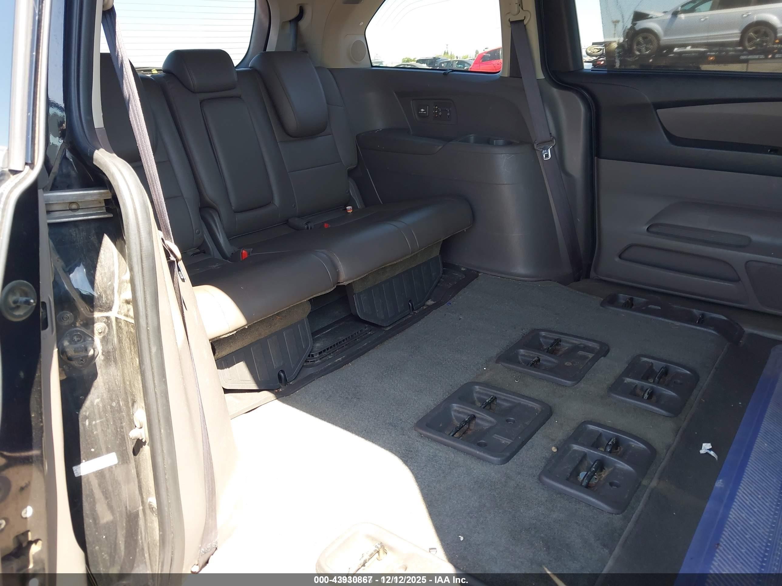 2011 Honda Odyssey Touring/touring Elite Black vin: 5FNRL5H96BB091780