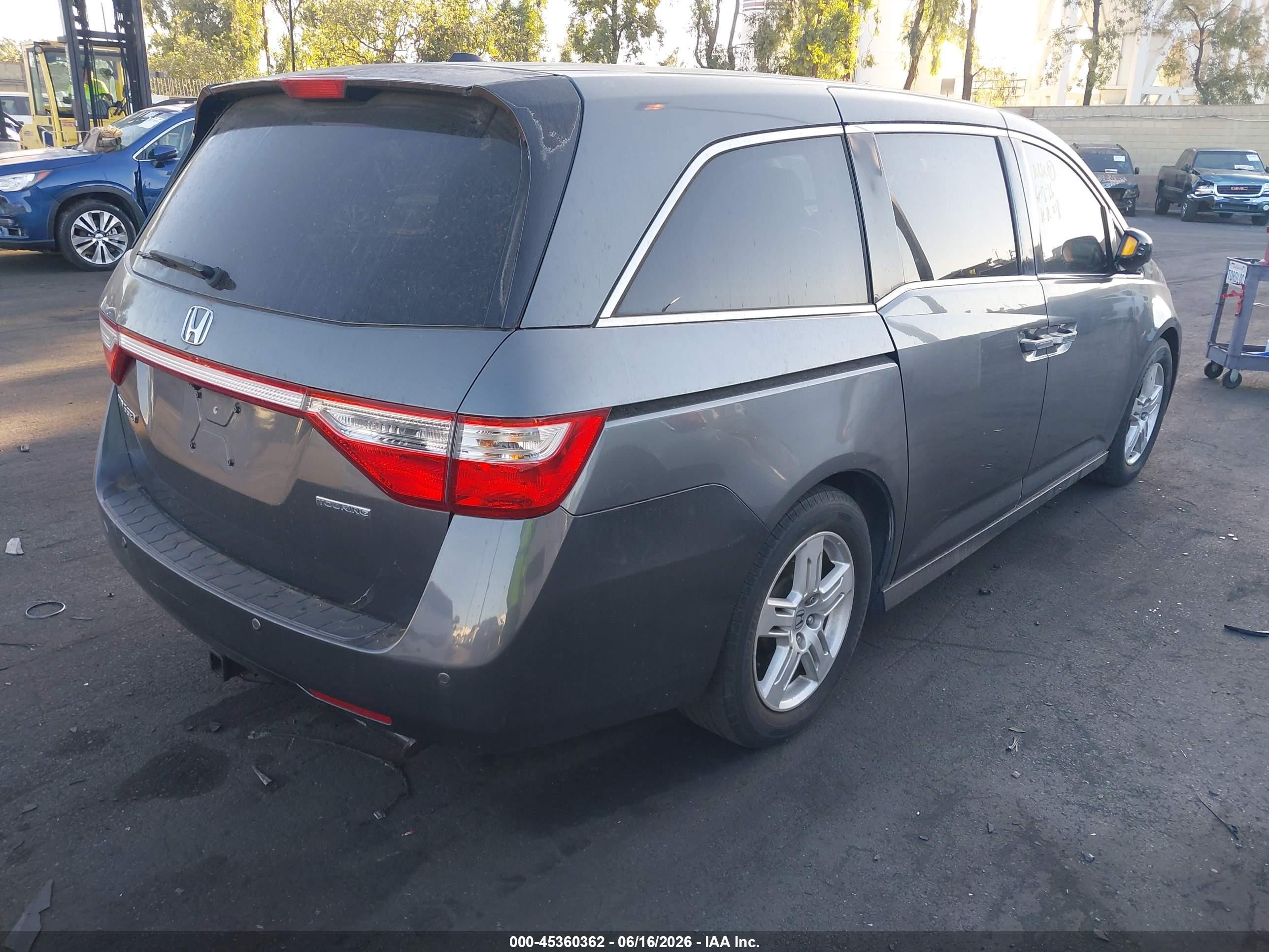 2012 Honda Odyssey Touring/touring Elite Gray vin: 5FNRL5H96CB029281