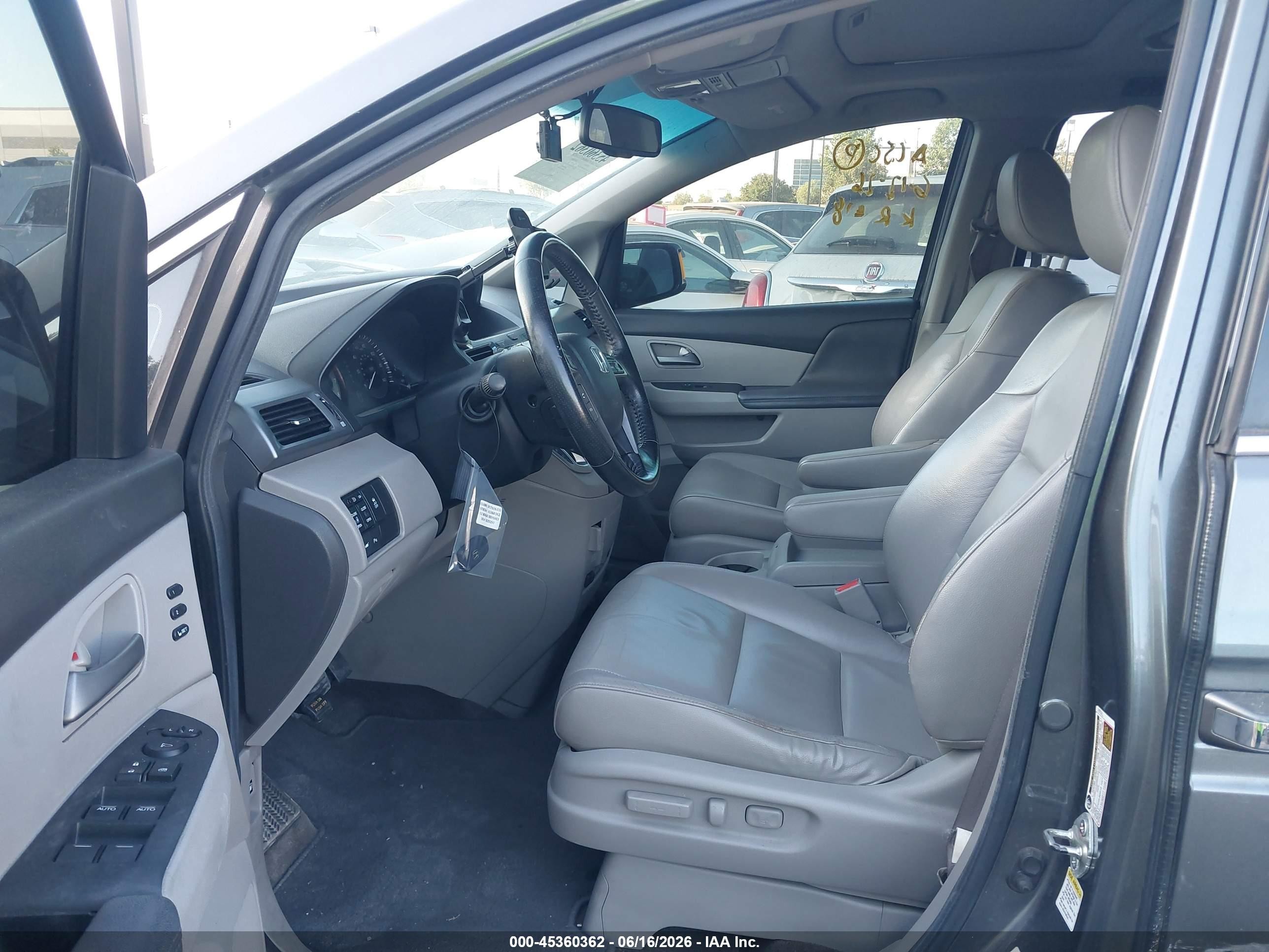 2012 Honda Odyssey Touring/touring Elite Gray vin: 5FNRL5H96CB029281