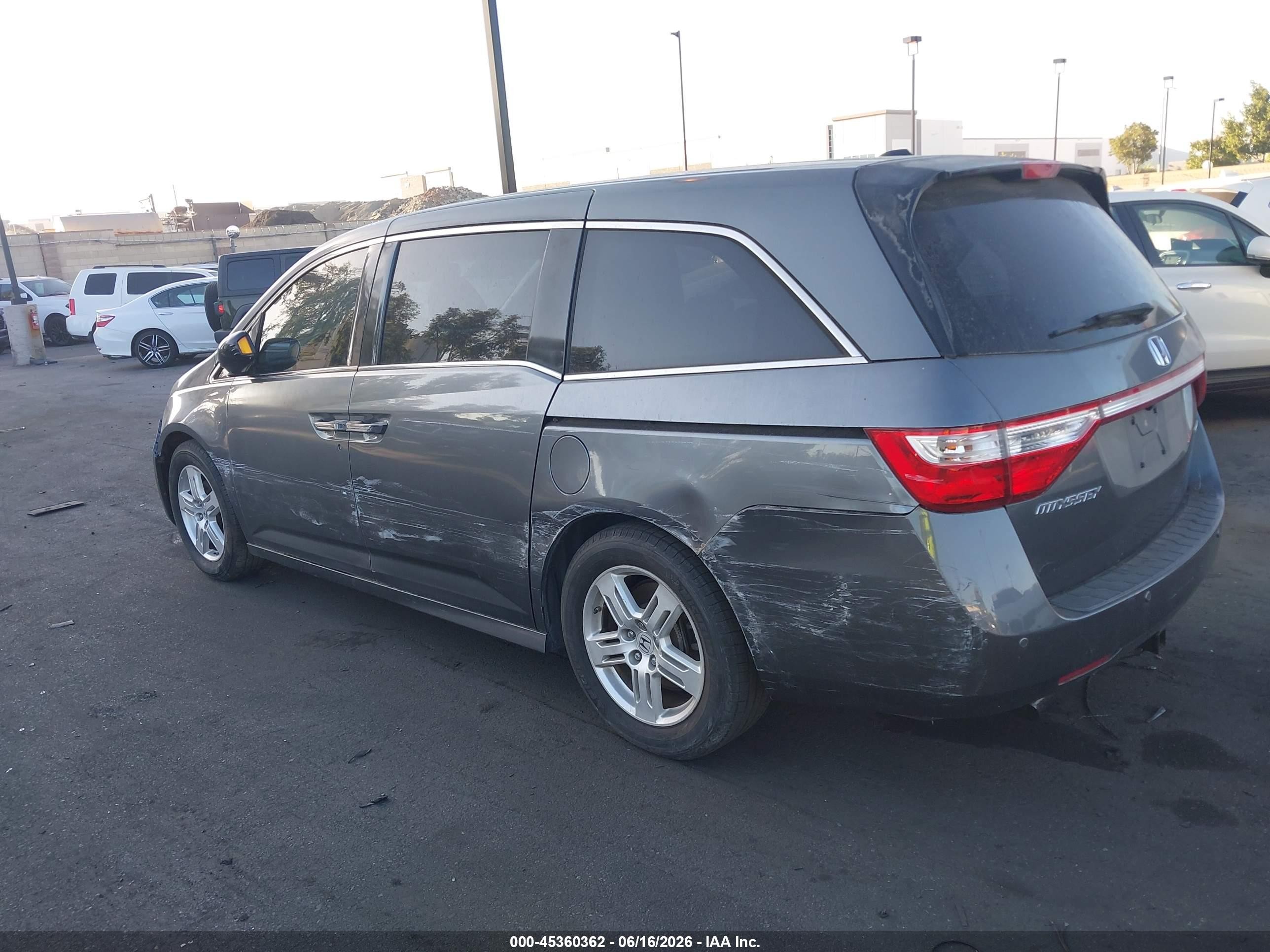 2012 Honda Odyssey Touring/touring Elite Gray vin: 5FNRL5H96CB029281