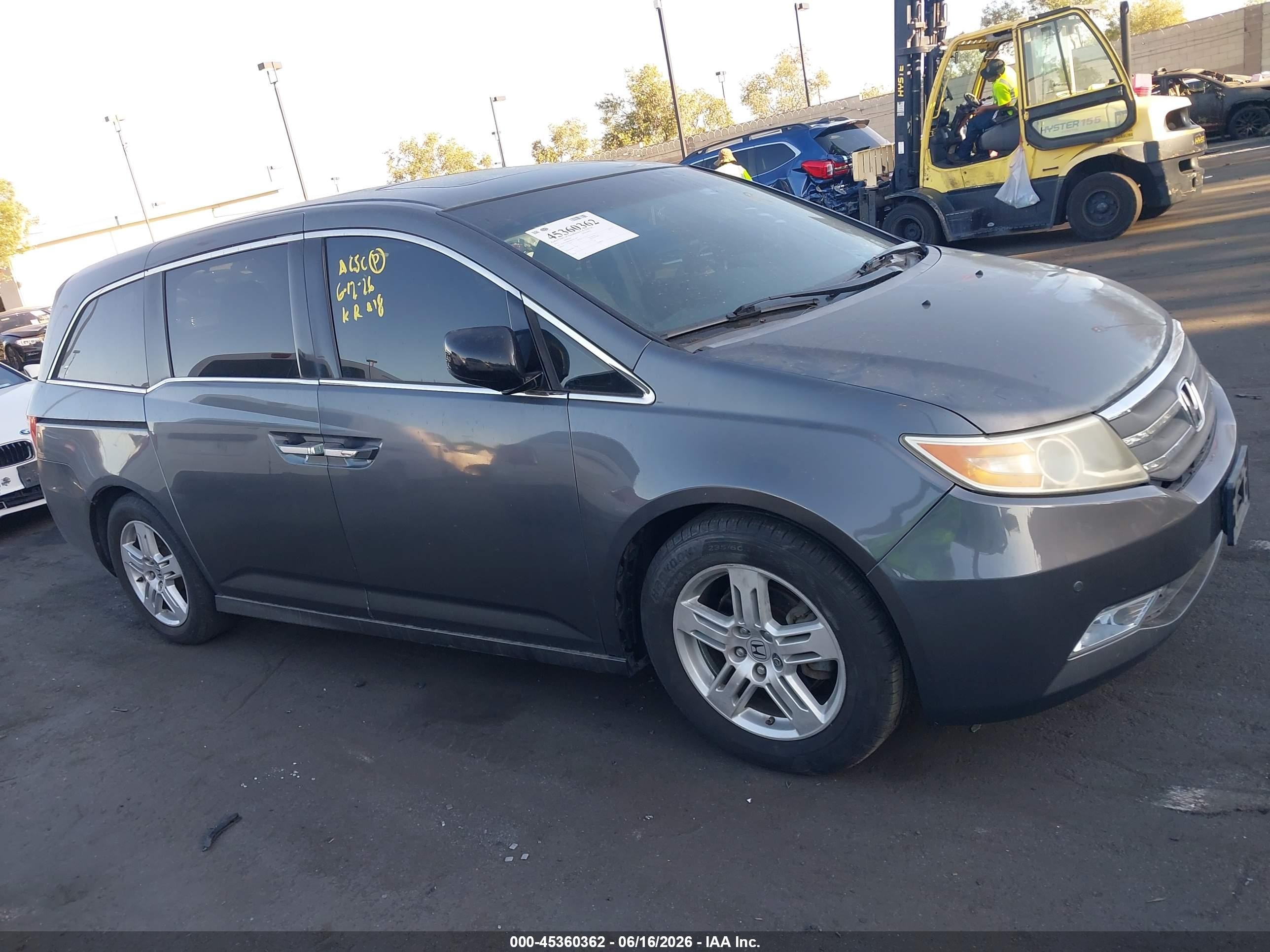 2012 Honda Odyssey Touring/touring Elite Gray vin: 5FNRL5H96CB029281