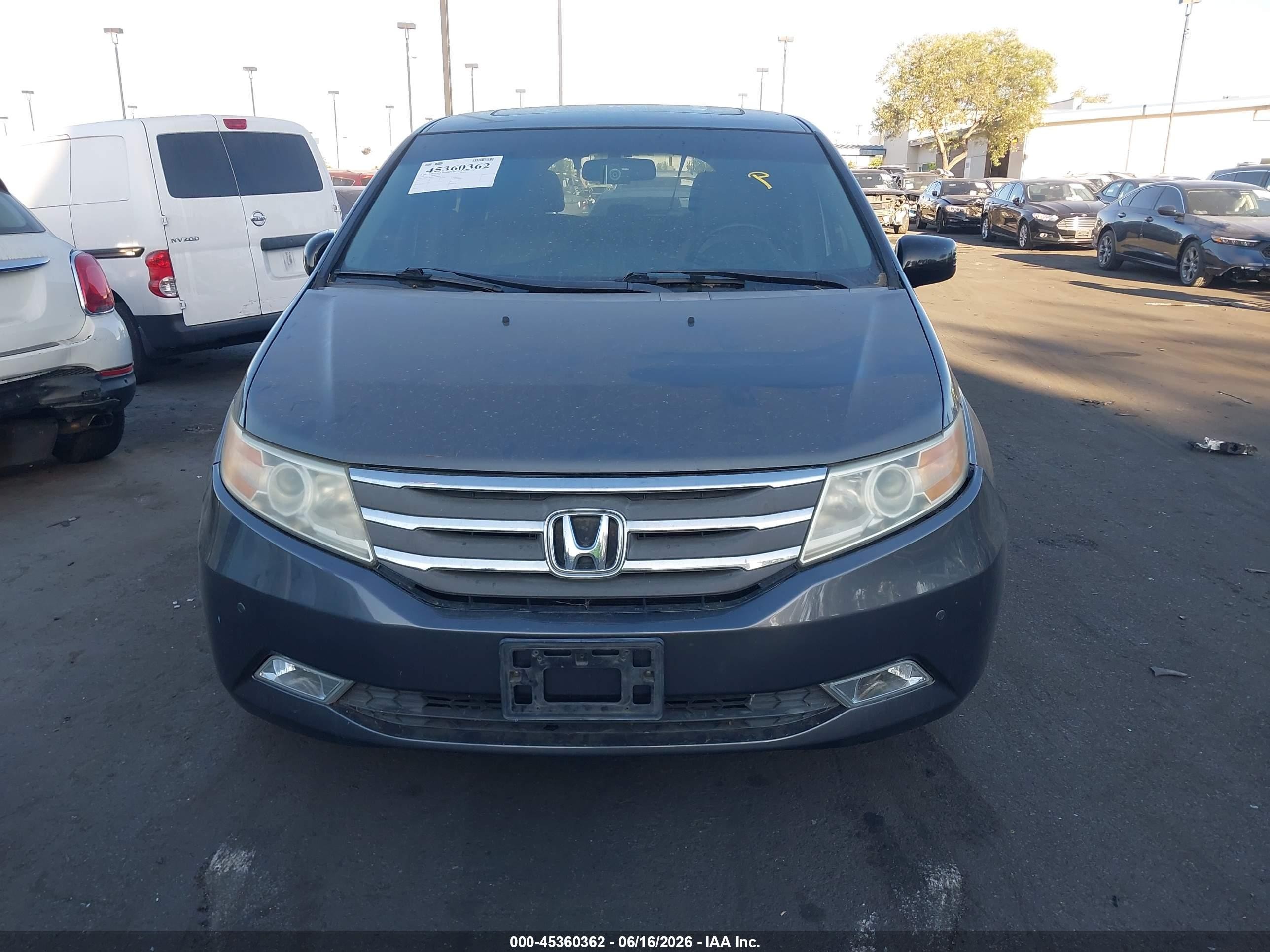 2012 Honda Odyssey Touring/touring Elite Gray vin: 5FNRL5H96CB029281