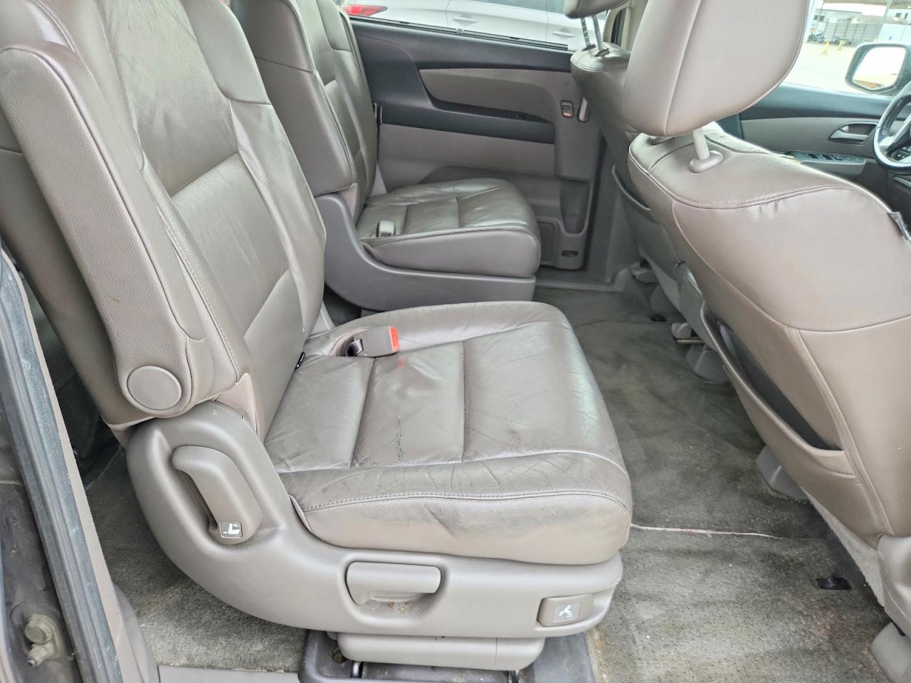 2012 Honda Odyssey Touring Gray vin: 5FNRL5H96CB036263