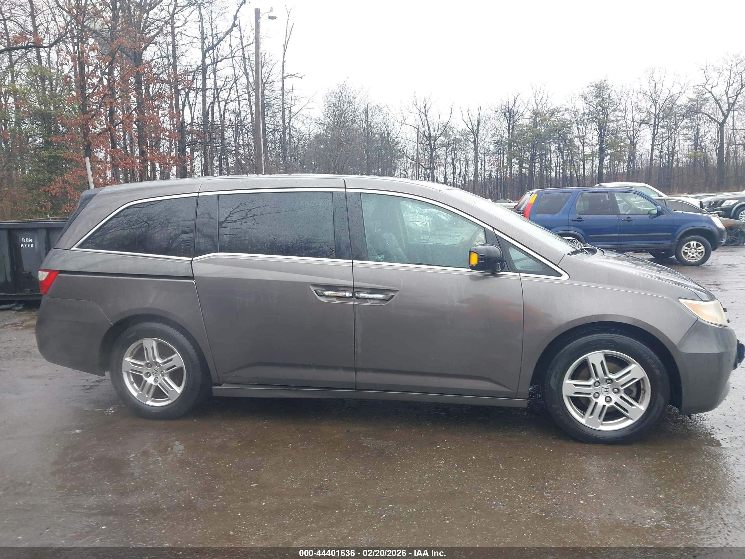 2012 Honda Odyssey Touring/touring Elite Gray vin: 5FNRL5H96CB053418