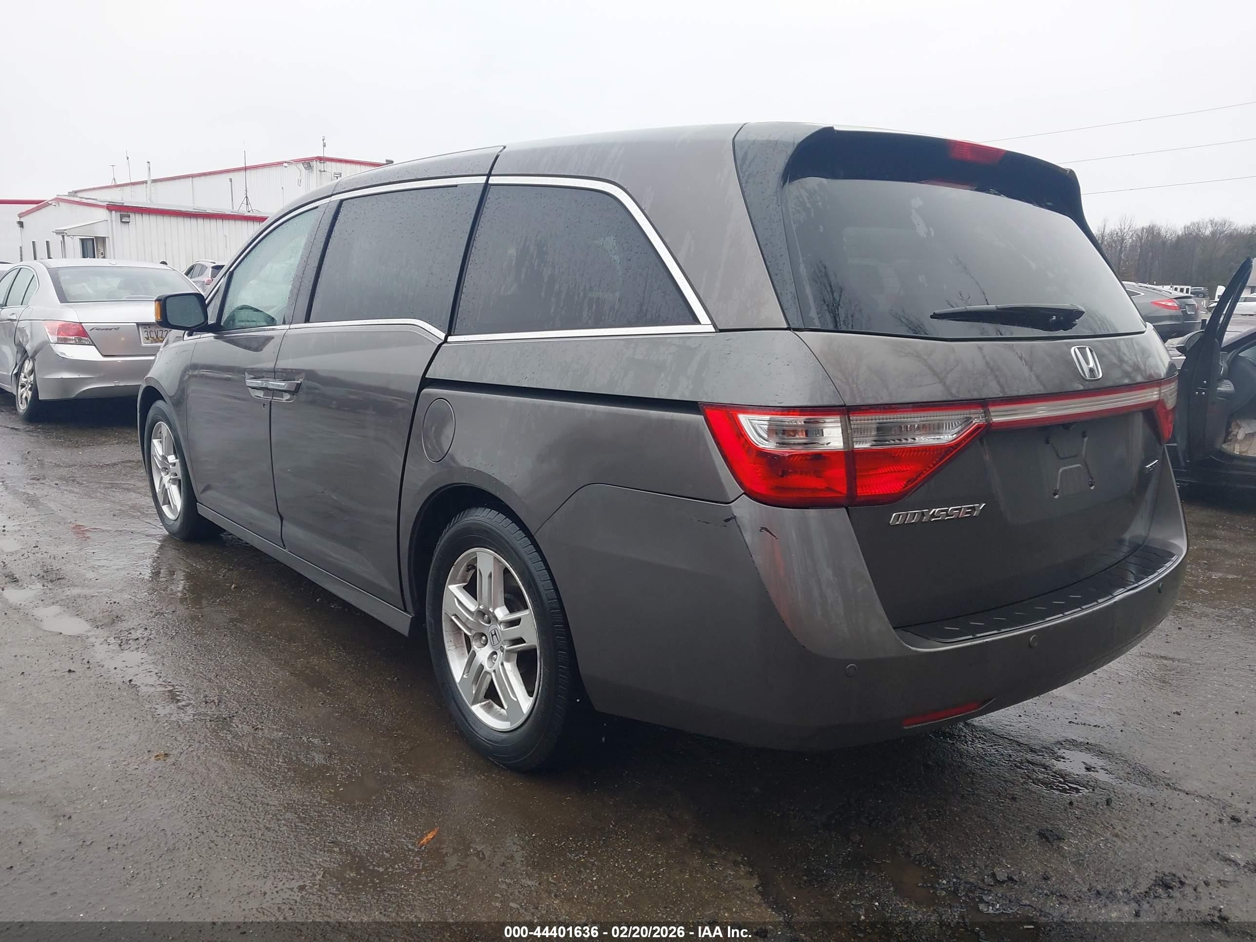 2012 Honda Odyssey Touring/touring Elite Gray vin: 5FNRL5H96CB053418