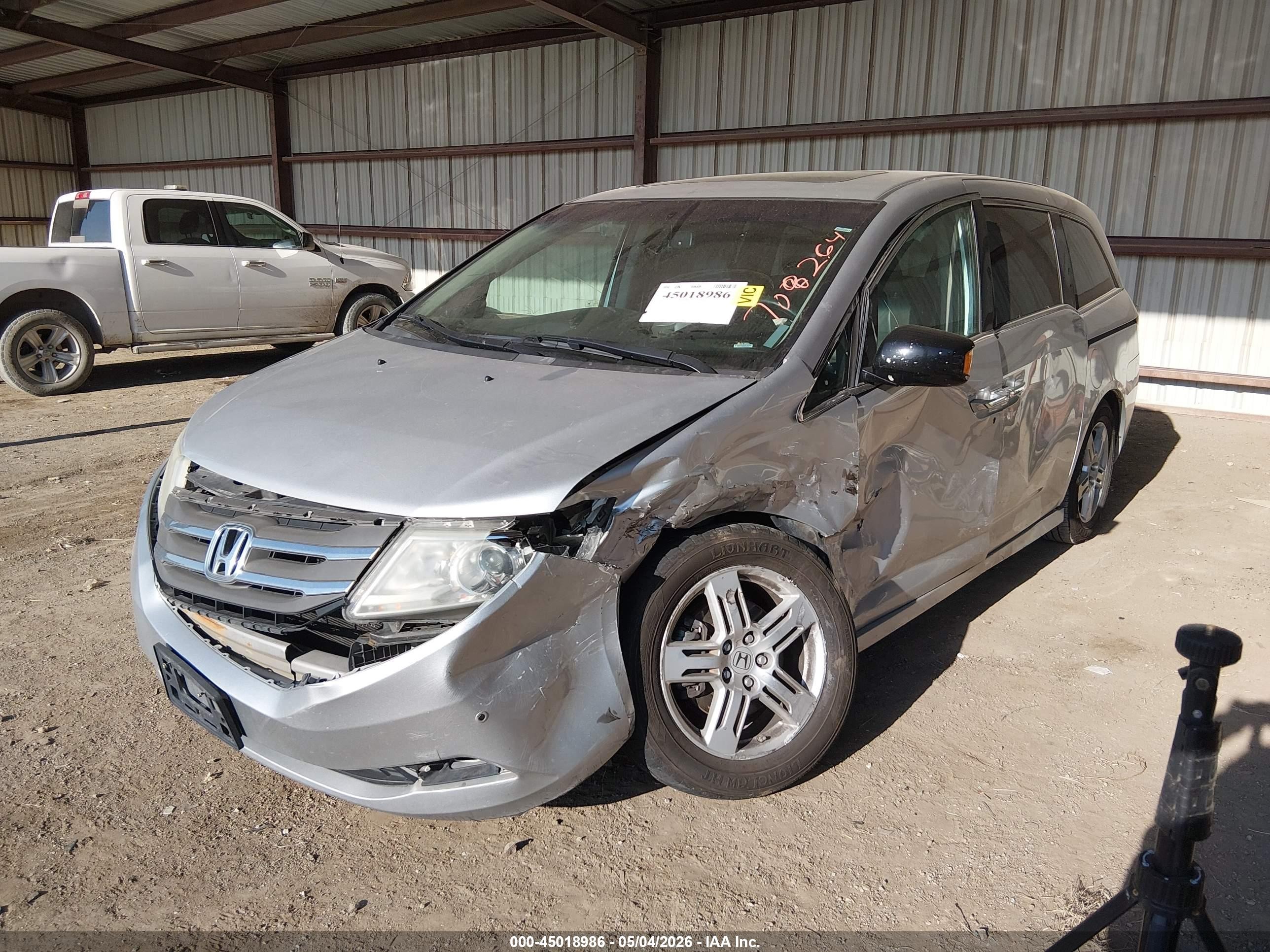 2012 Honda Odyssey Touring/touring Elite Silver vin: 5FNRL5H96CB092087
