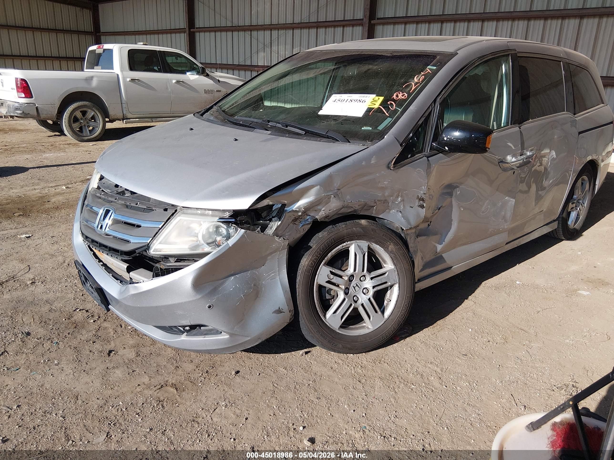 2012 Honda Odyssey Touring/touring Elite Silver vin: 5FNRL5H96CB092087