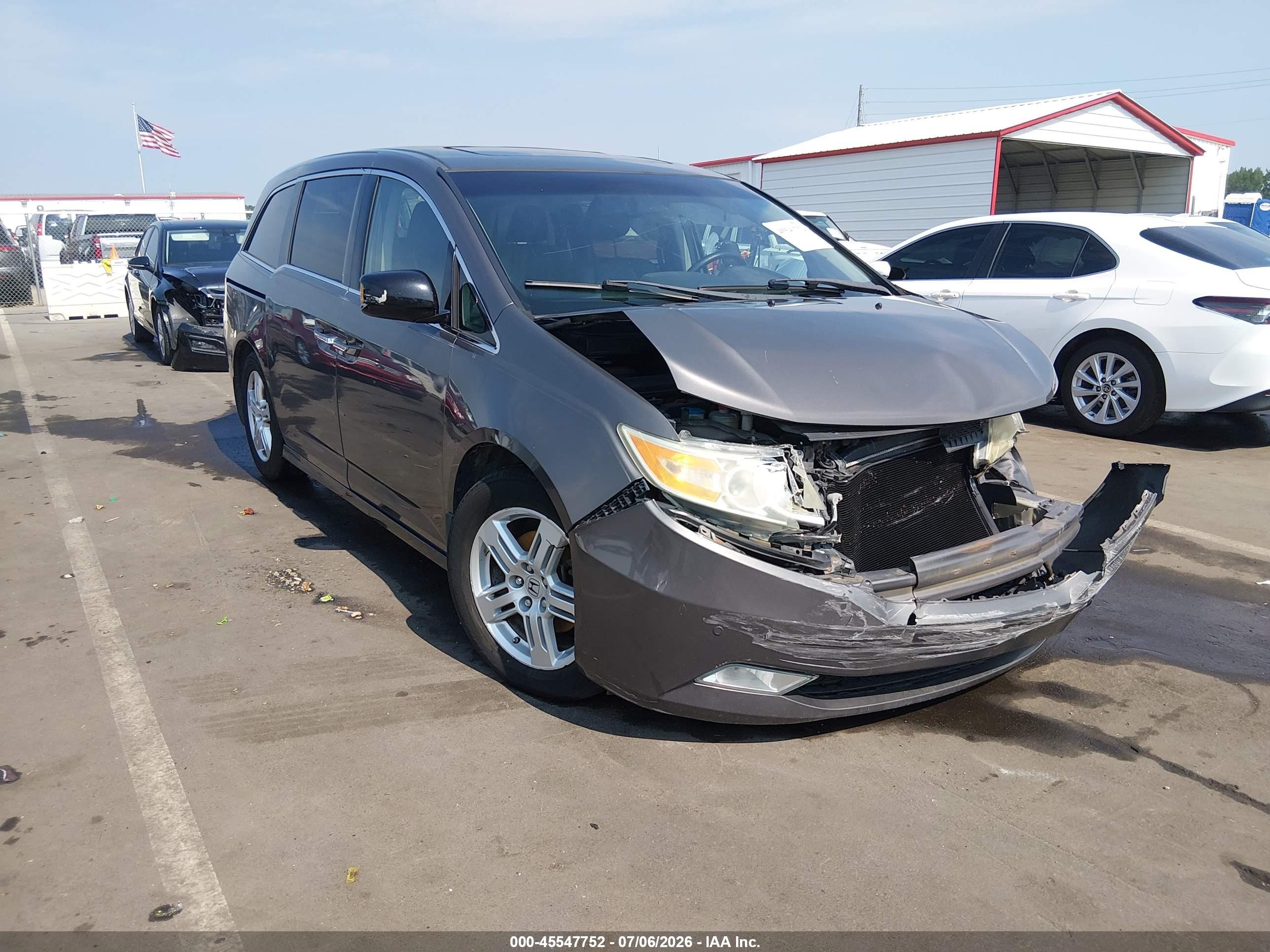 2012 Honda Odyssey Touring/touring Elite Gray vin: 5FNRL5H96CB133432