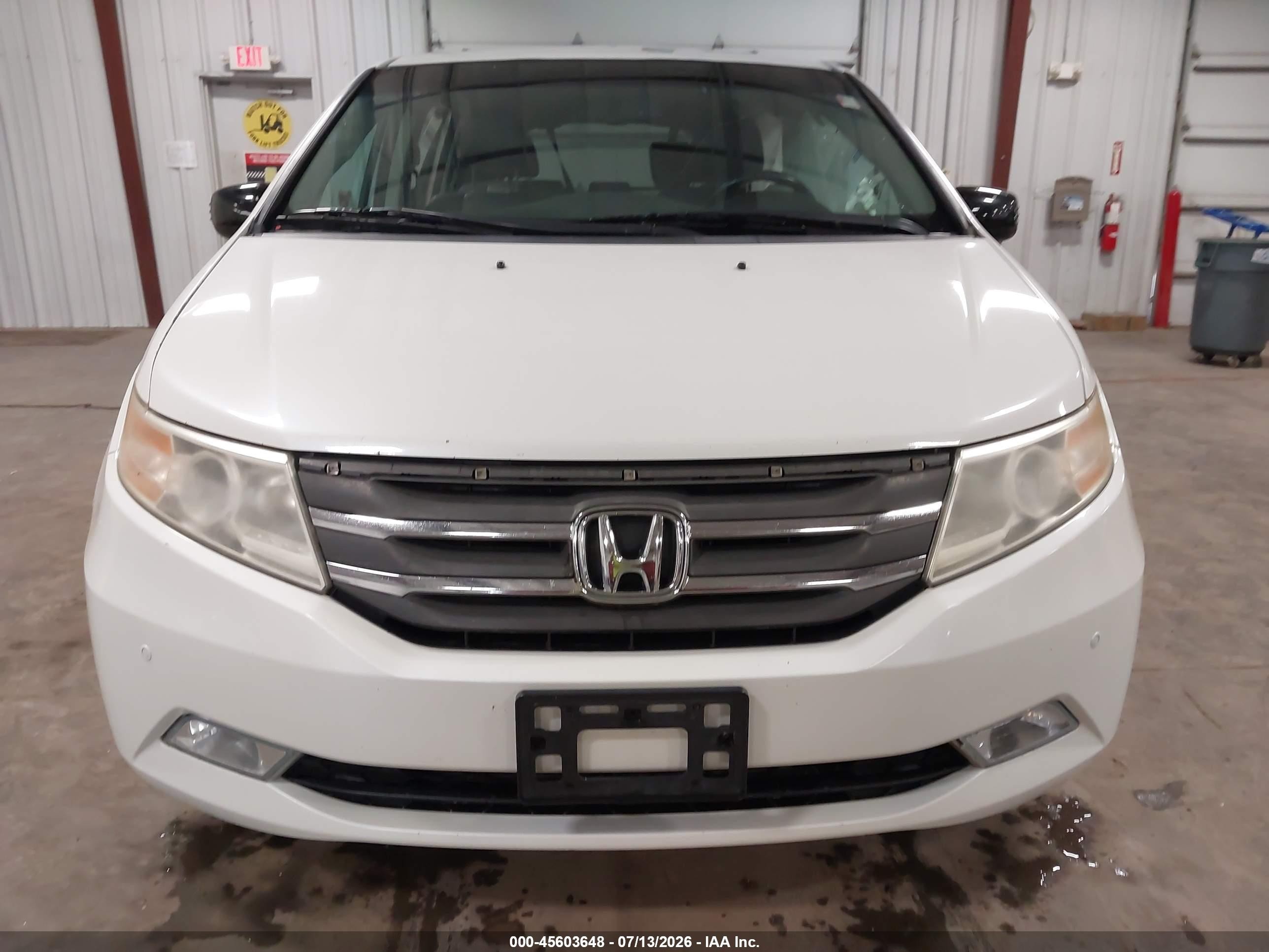 2012 Honda Odyssey Touring/touring Elite White vin: 5FNRL5H96CB139182