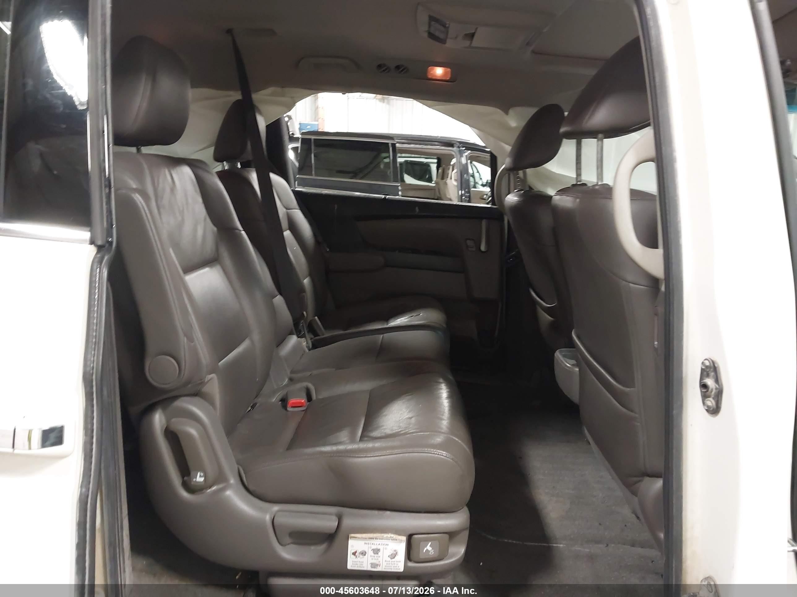 2012 Honda Odyssey Touring/touring Elite White vin: 5FNRL5H96CB139182