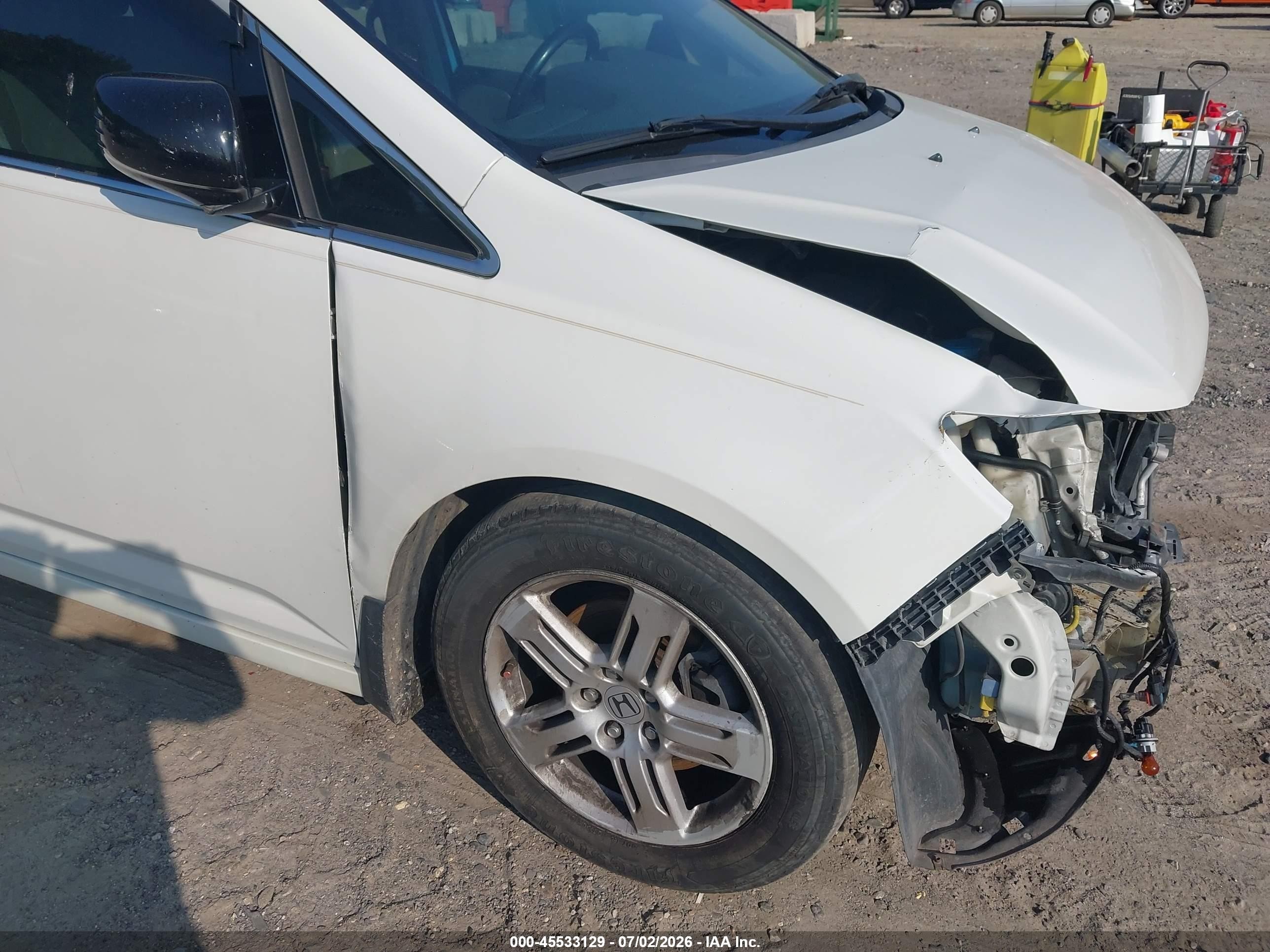 2013 Honda Odyssey Touring/touring Elite White vin: 5FNRL5H96DB002812