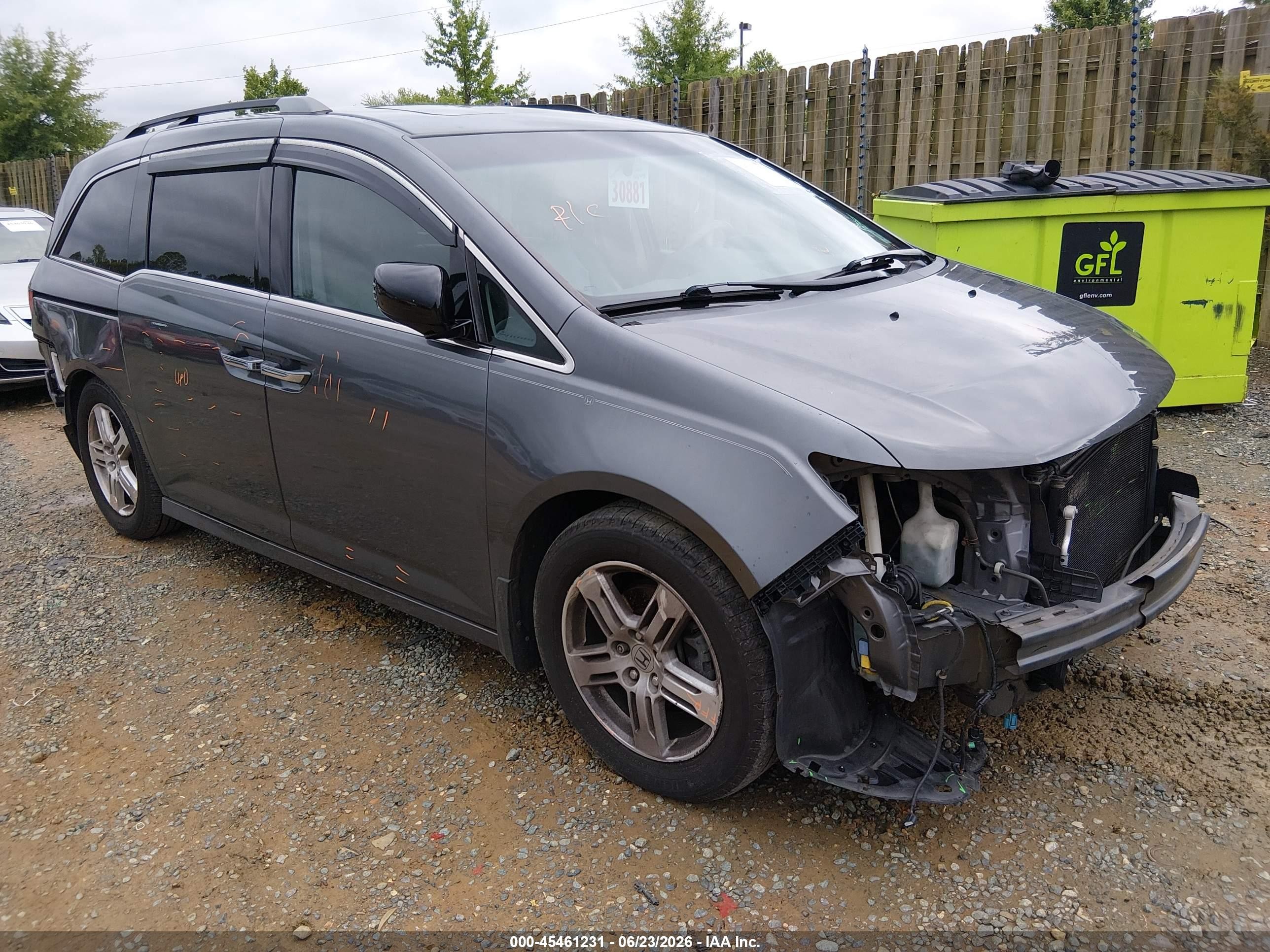 2013 Honda Odyssey Touring/touring Elite Gray vin: 5FNRL5H96DB006956
