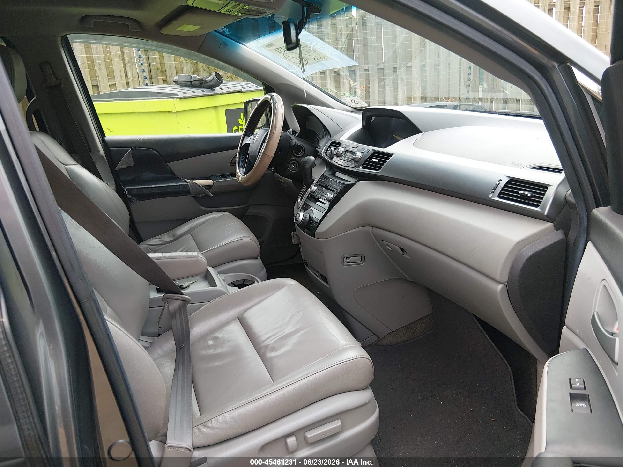 2013 Honda Odyssey Touring/touring Elite Gray vin: 5FNRL5H96DB006956