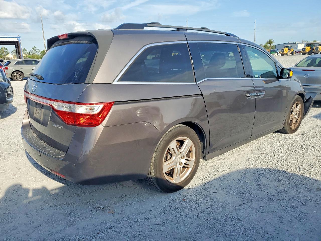 2013 Honda Odyssey Touring Gray vin: 5FNRL5H96DB050987