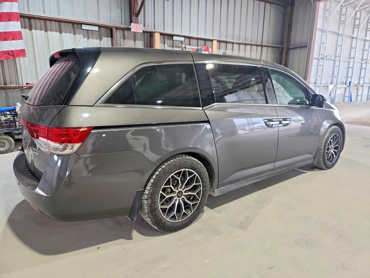 2014 Honda Odyssey Touring Gray vin: 5FNRL5H96EB018459