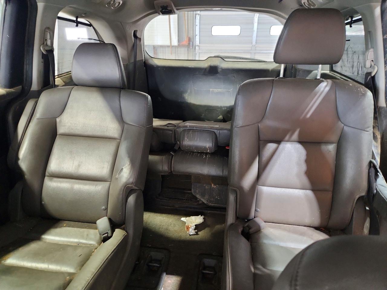 2014 Honda Odyssey Touring Gray vin: 5FNRL5H96EB018459