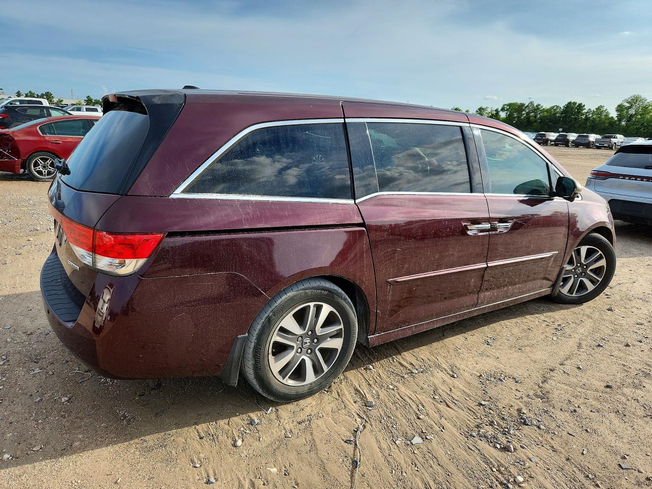 2014 Honda Odyssey Touring Burgundy vin: 5FNRL5H96EB051395