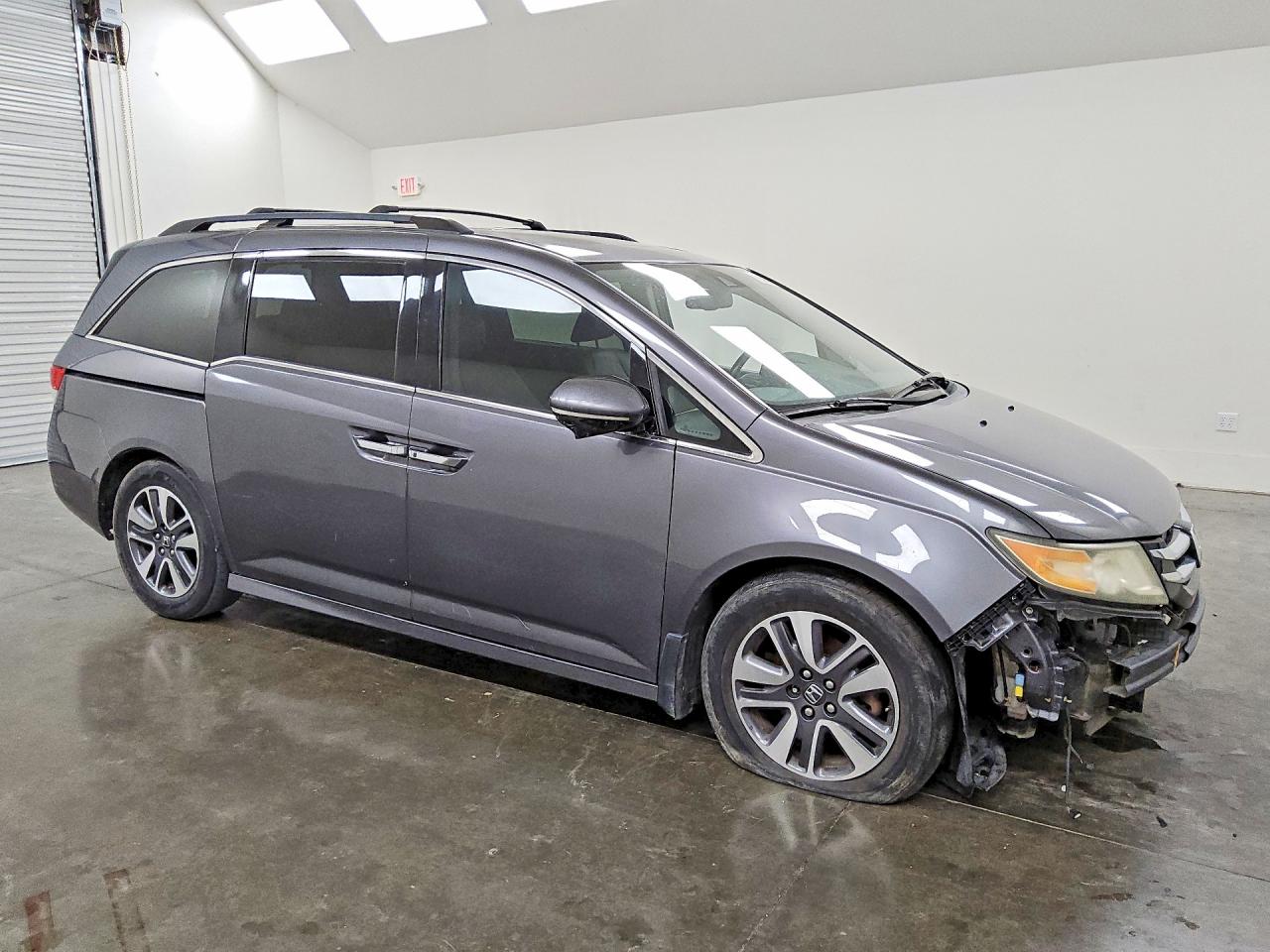 2014 Honda Odyssey Touring Blue vin: 5FNRL5H96EB070772