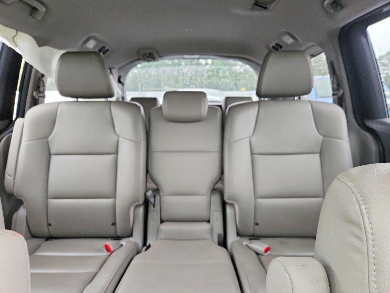 2014 Honda Odyssey Touring Gray vin: 5FNRL5H96EB122031