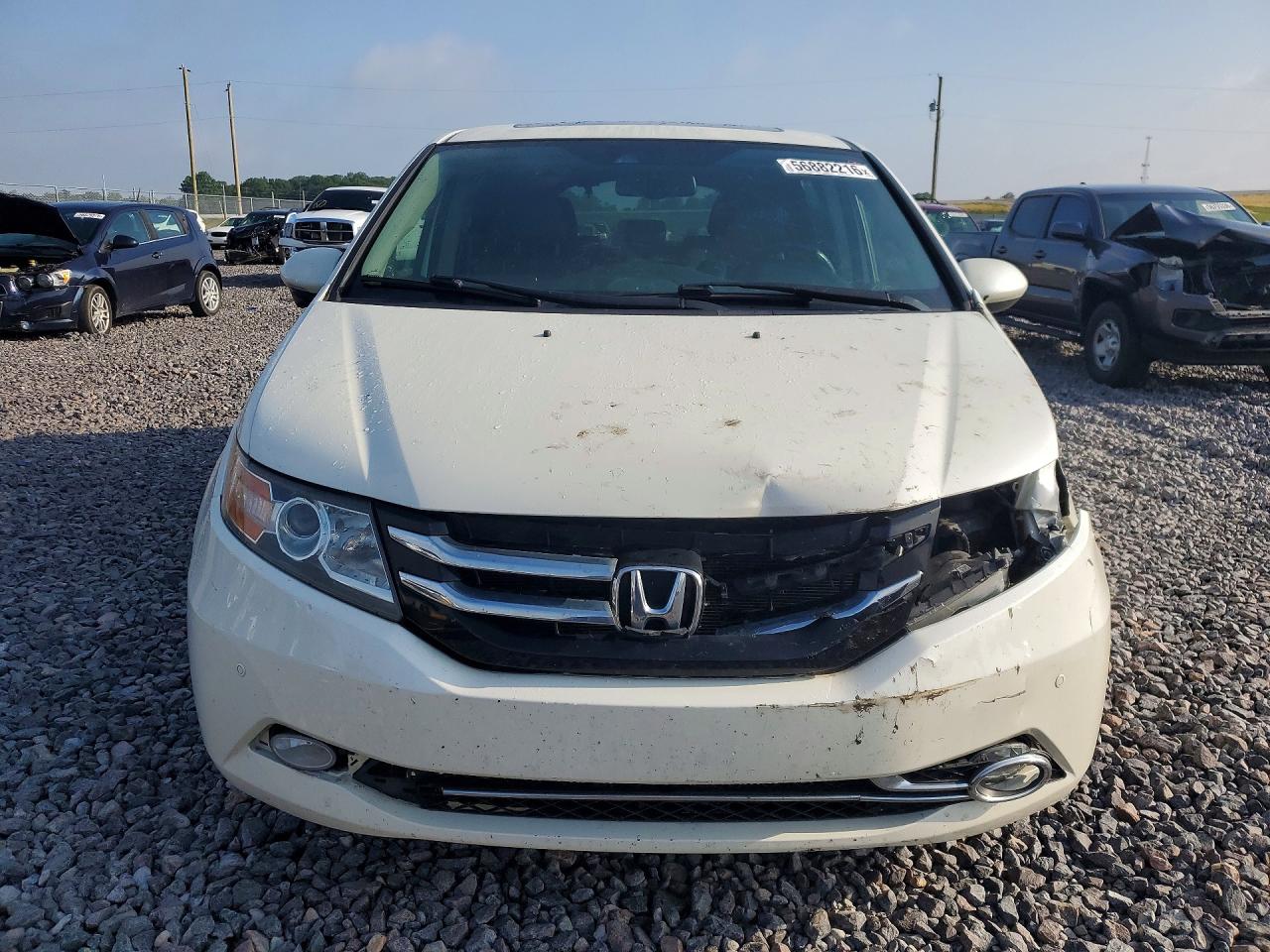 2015 Honda Odyssey Touring White vin: 5FNRL5H96FB020696