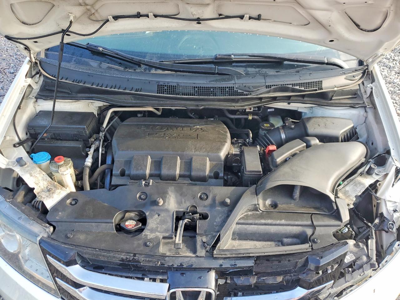 2015 Honda Odyssey Touring White vin: 5FNRL5H96FB020696