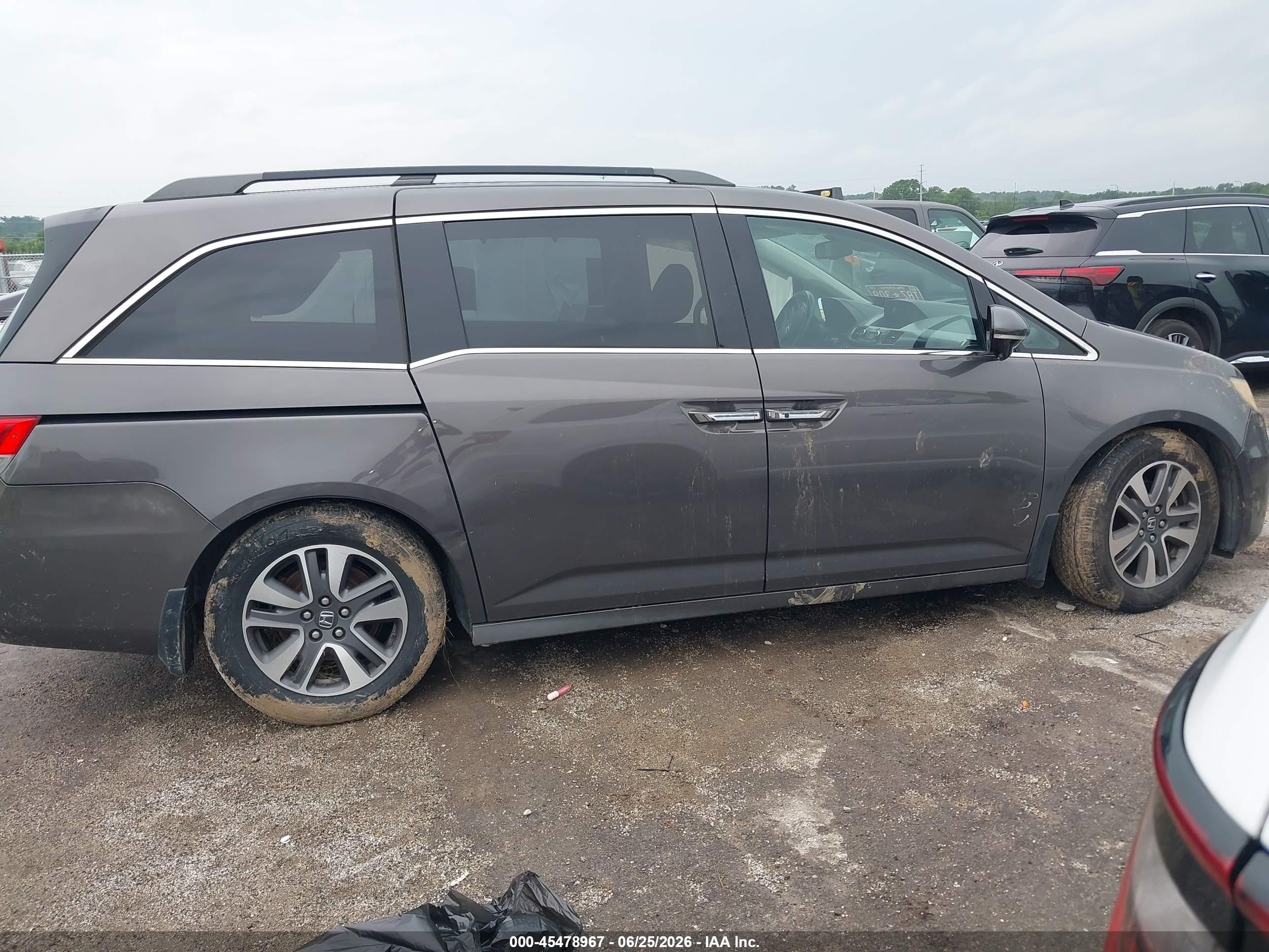 2015 Honda Odyssey Touring/touring Elite Gray vin: 5FNRL5H96FB082244