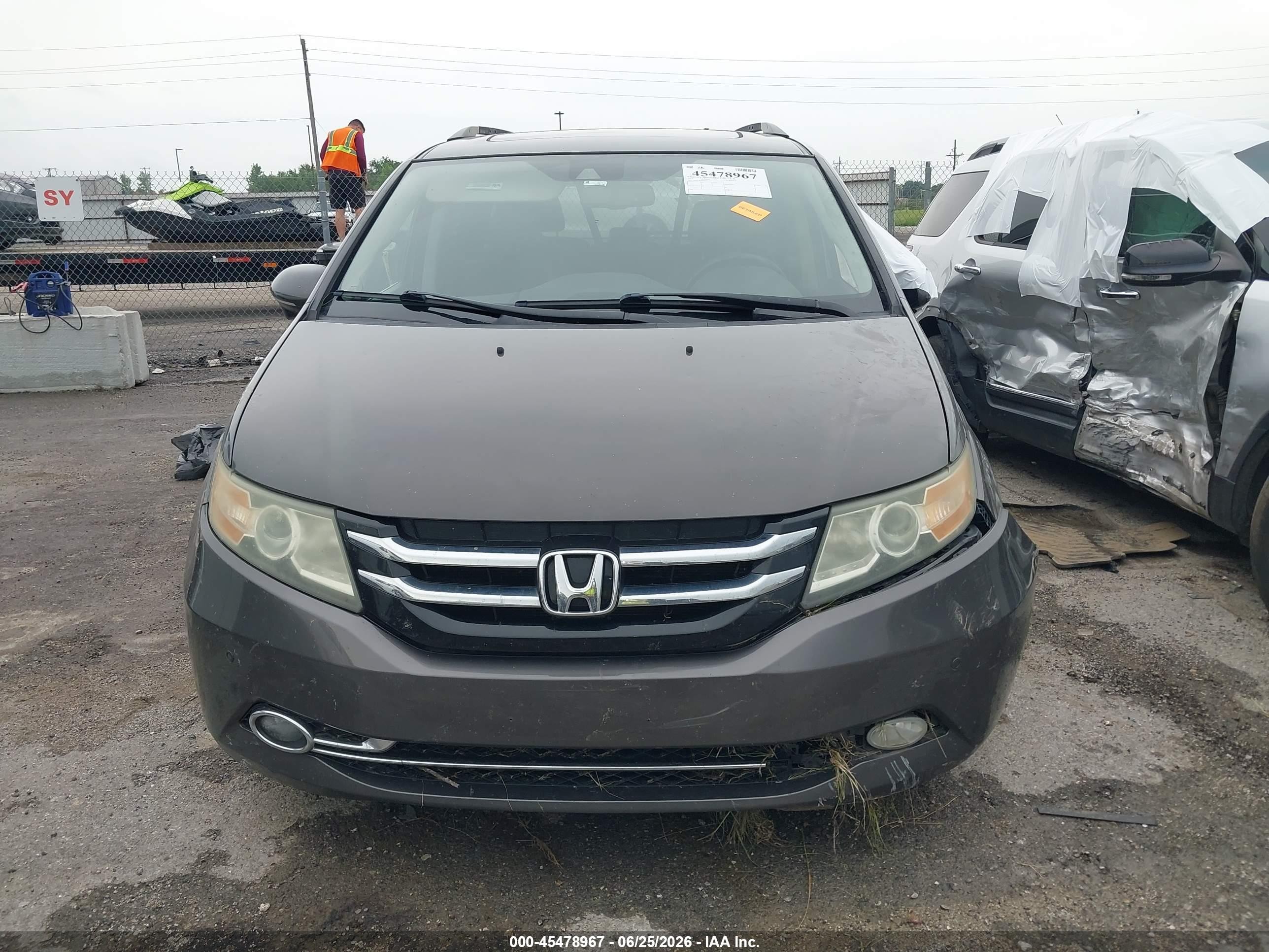 2015 Honda Odyssey Touring/touring Elite Gray vin: 5FNRL5H96FB082244