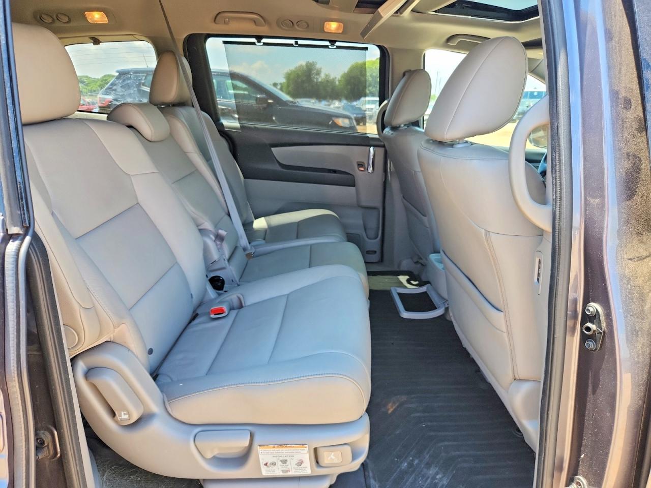 2015 Honda Odyssey Touring Charcoal vin: 5FNRL5H96FB101469