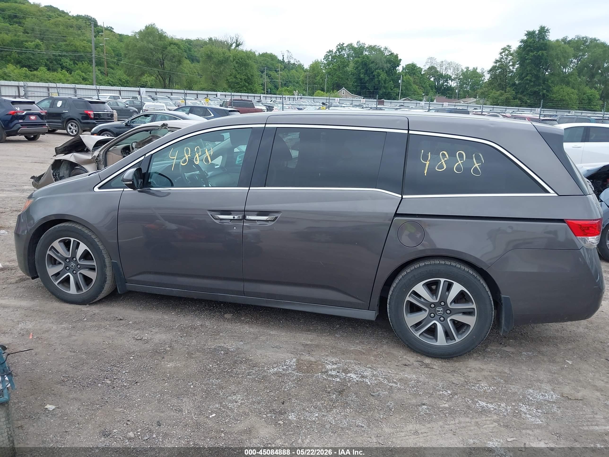 2016 Honda Odyssey Touring/touring Elite Gray vin: 5FNRL5H96GB028086