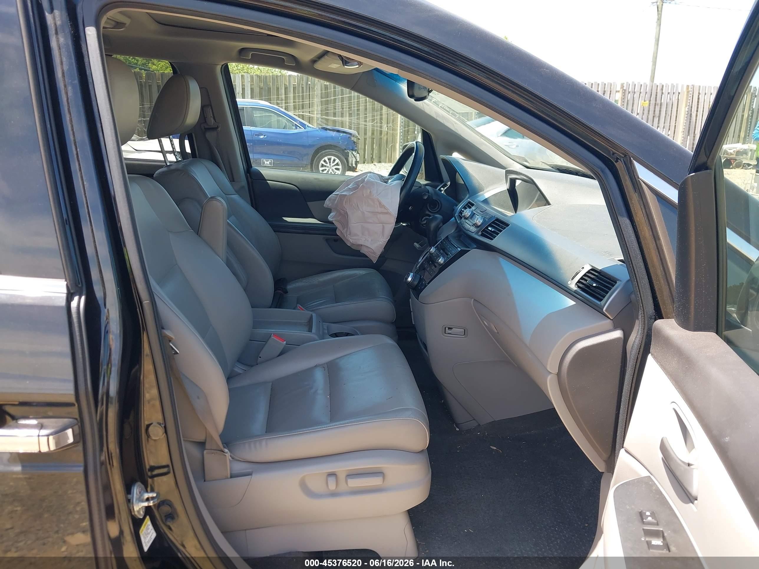 2011 Honda Odyssey Touring/touring Elite Black vin: 5FNRL5H97BB011662