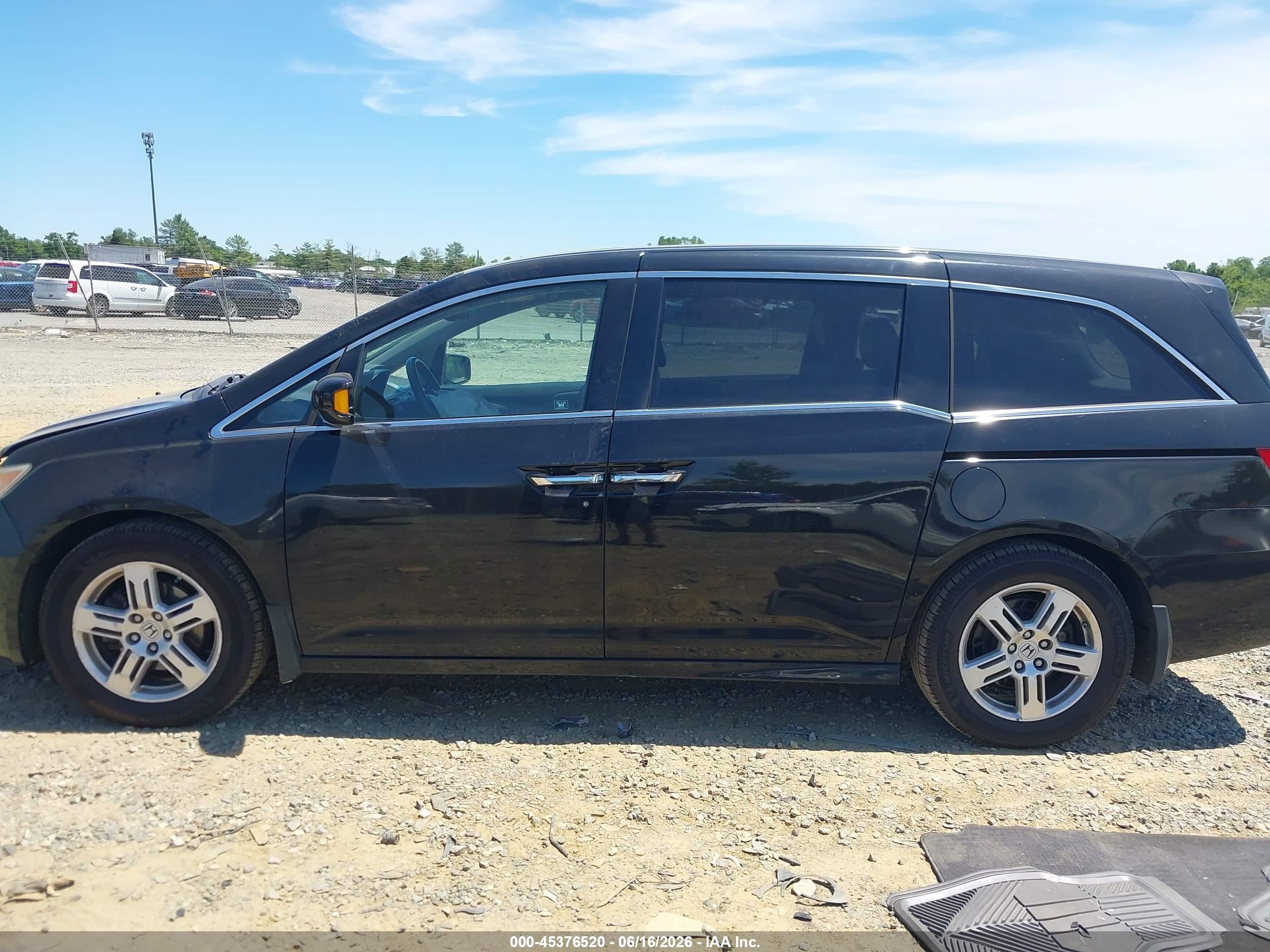 2011 Honda Odyssey Touring/touring Elite Black vin: 5FNRL5H97BB011662