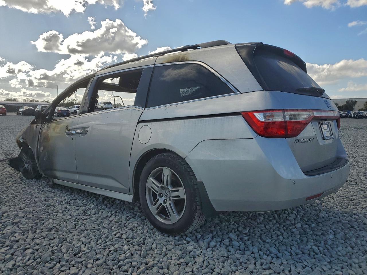 2011 Honda Odyssey Touring Burn vin: 5FNRL5H97BB076527