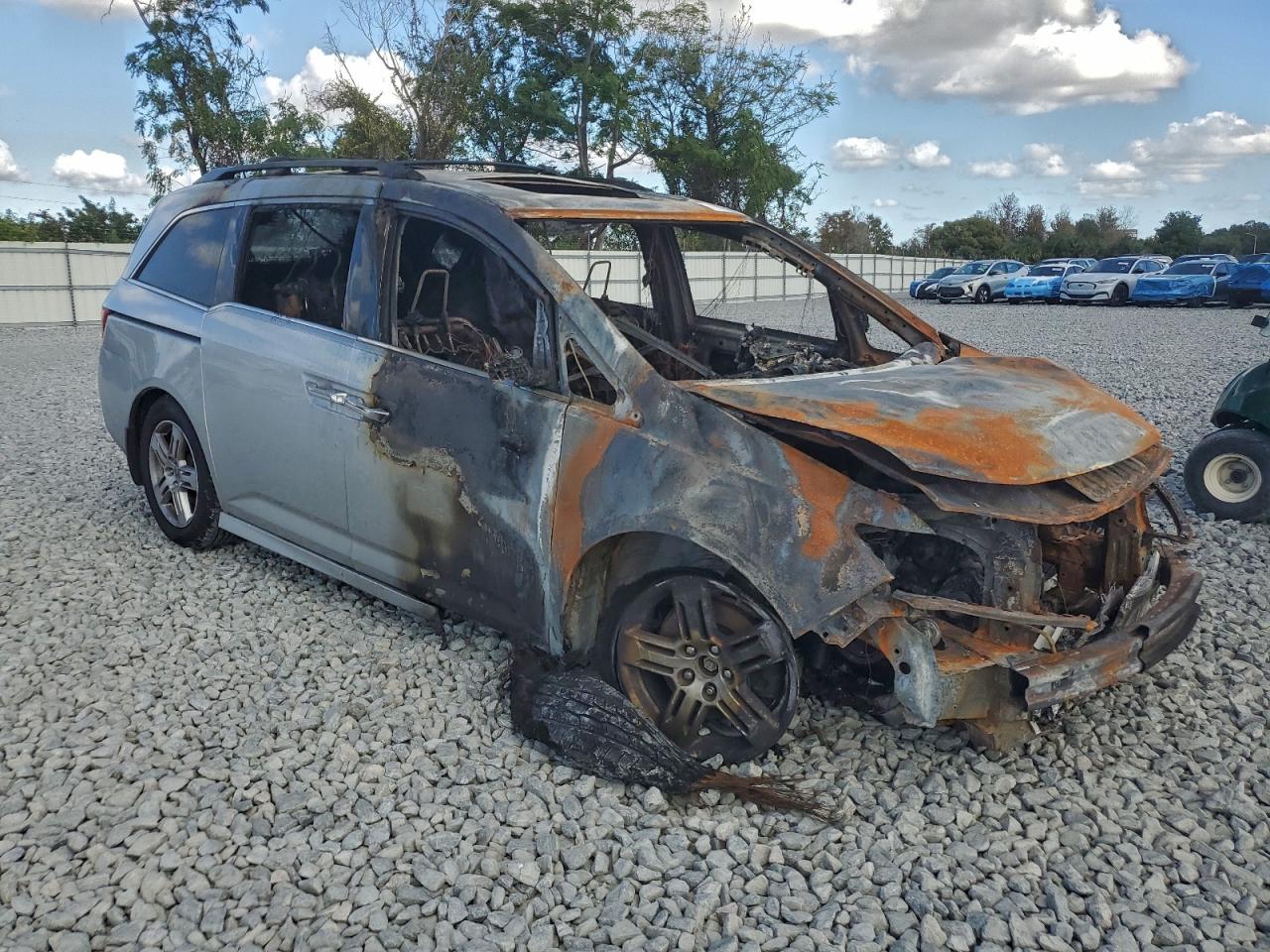 2011 Honda Odyssey Touring Burn vin: 5FNRL5H97BB076527