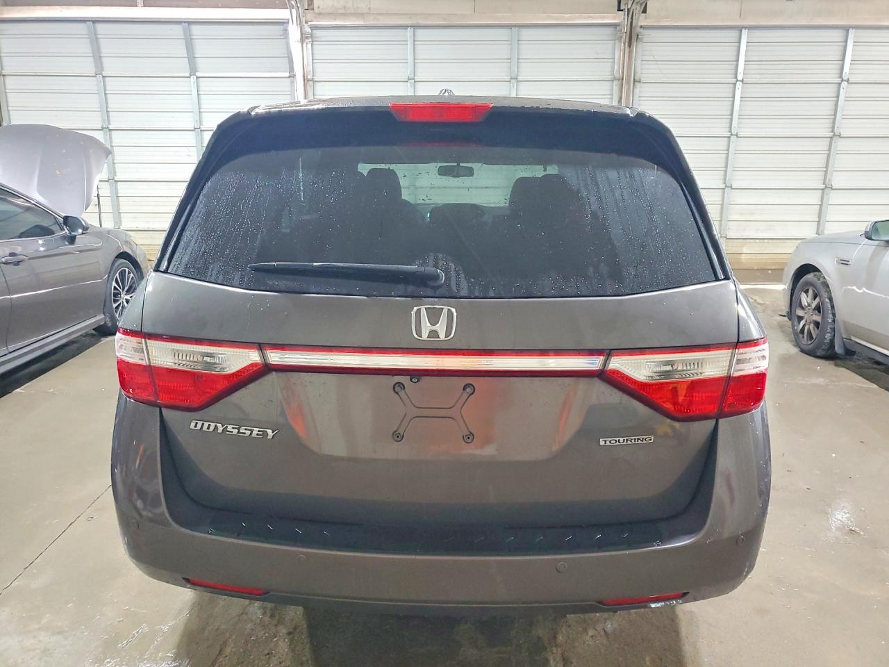 2012 Honda Odyssey Touring Gray vin: 5FNRL5H97CB027622