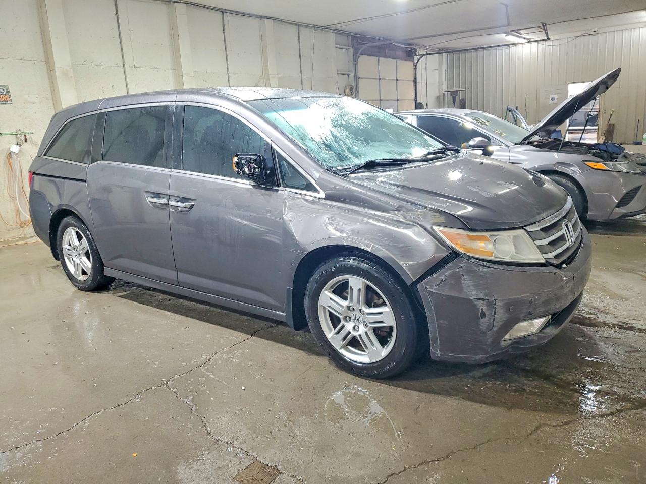 2012 Honda Odyssey Touring Gray vin: 5FNRL5H97CB027622