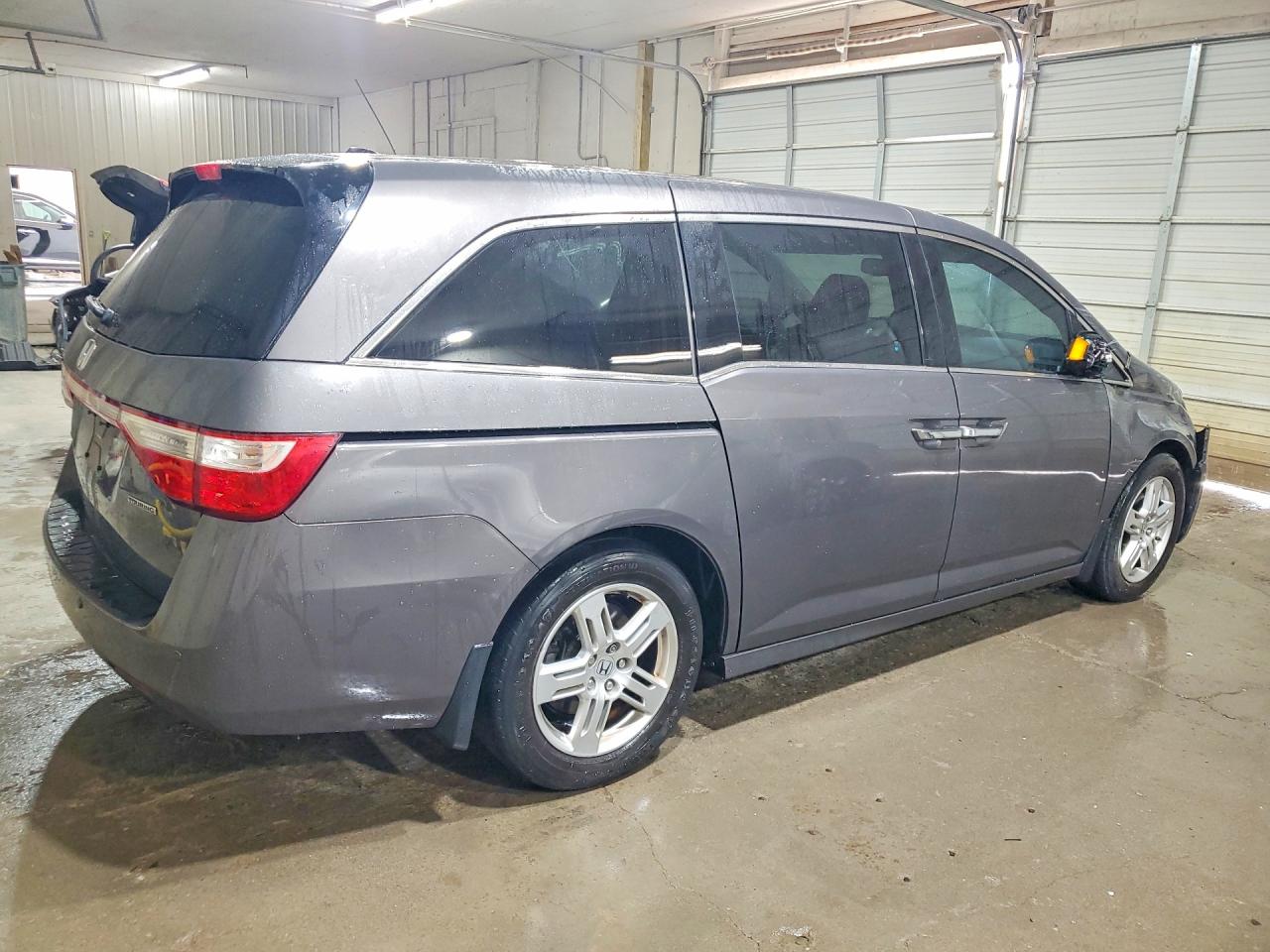 2012 Honda Odyssey Touring Gray vin: 5FNRL5H97CB027622