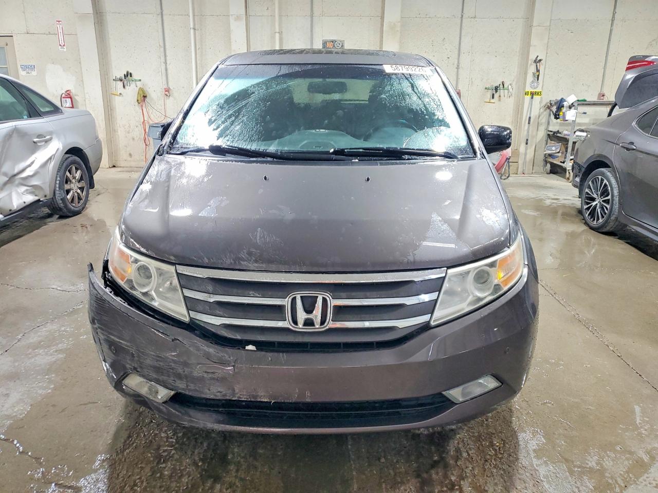 2012 Honda Odyssey Touring Gray vin: 5FNRL5H97CB027622