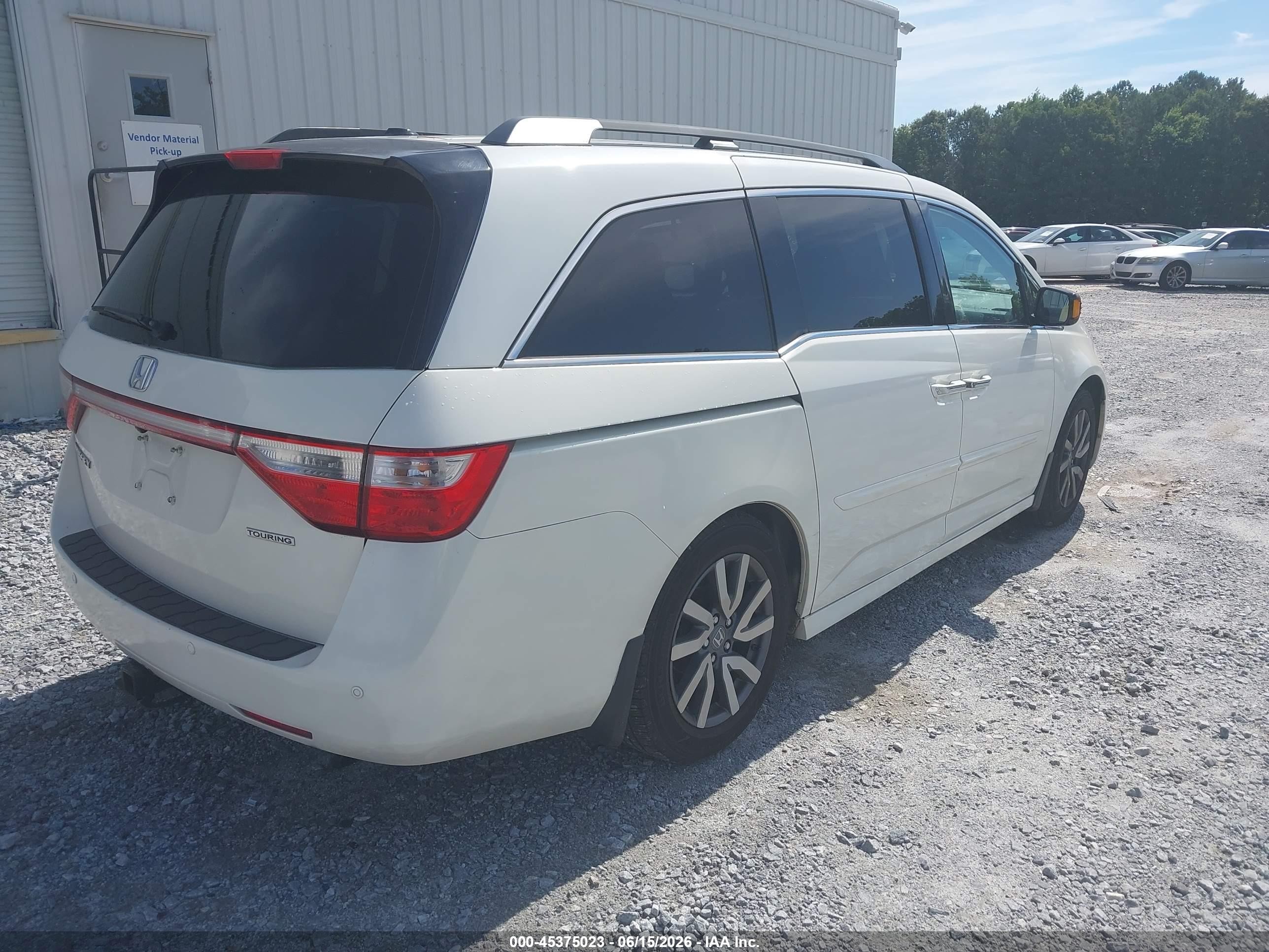 2012 Honda Odyssey Touring/touring Elite White vin: 5FNRL5H97CB077307