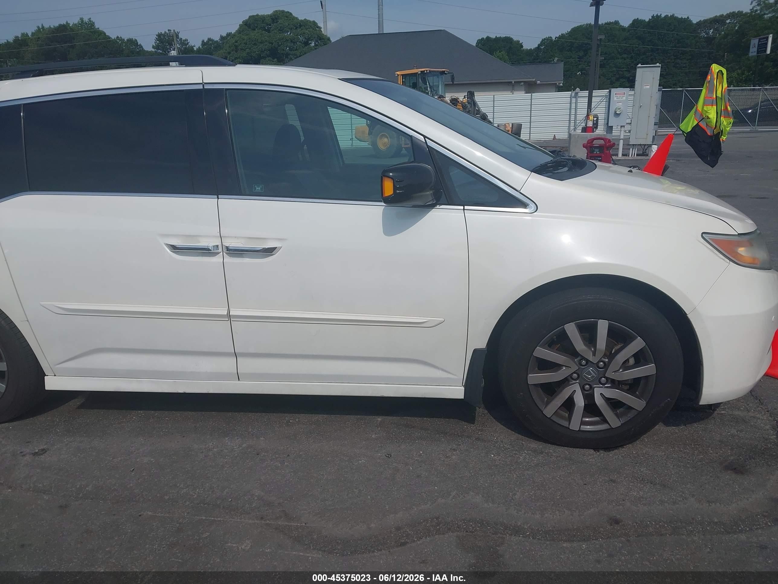 2012 Honda Odyssey Touring/touring Elite White vin: 5FNRL5H97CB077307
