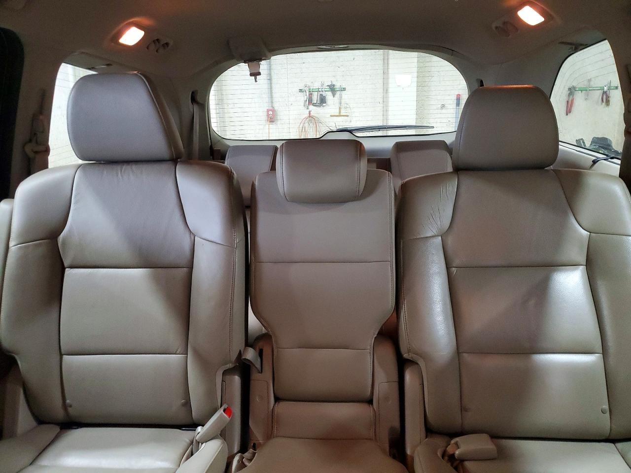 2012 Honda Odyssey Touring Tan vin: 5FNRL5H97CB081664