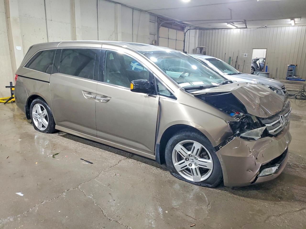 2012 Honda Odyssey Touring Tan vin: 5FNRL5H97CB081664