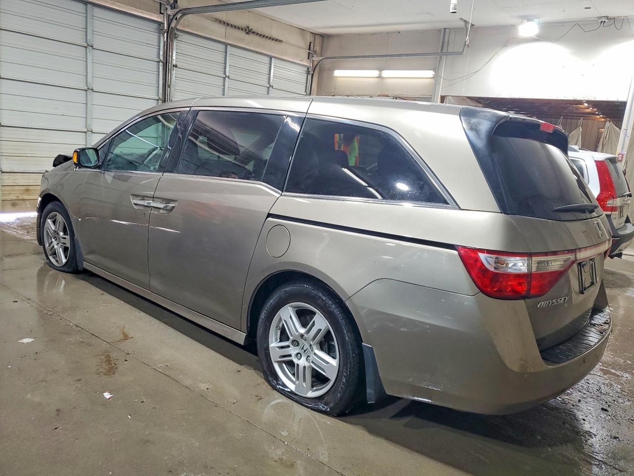 2012 Honda Odyssey Touring Tan vin: 5FNRL5H97CB081664