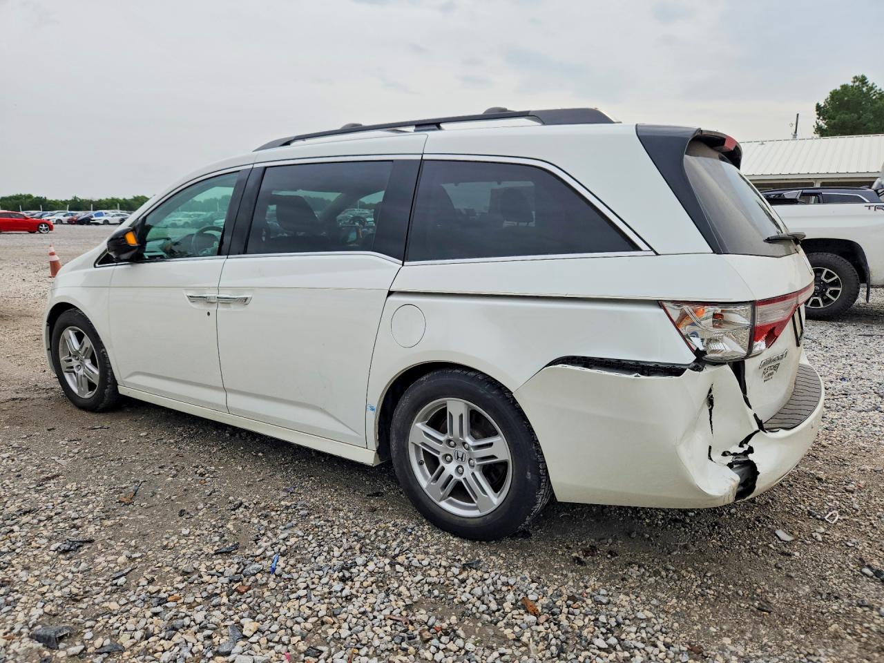 2012 Honda Odyssey Touring White vin: 5FNRL5H97CB115294