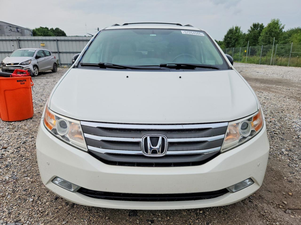 2012 Honda Odyssey Touring White vin: 5FNRL5H97CB115294