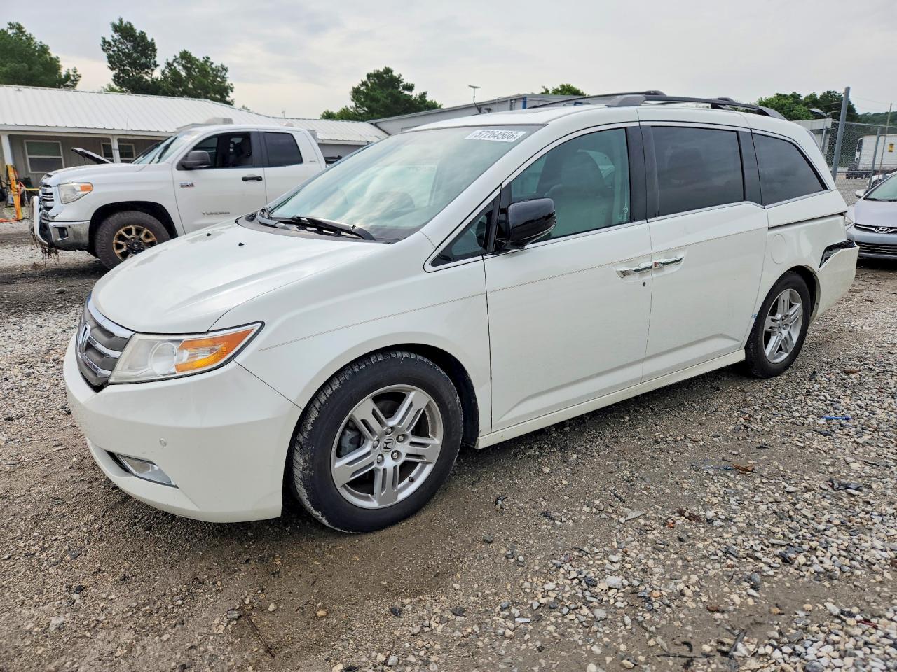 2012 Honda Odyssey Touring White vin: 5FNRL5H97CB115294