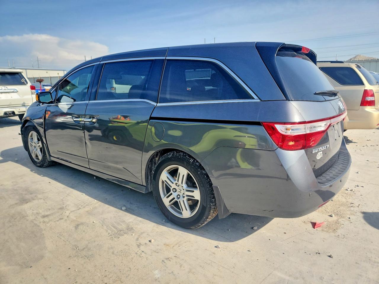 2012 Honda Odyssey Touring Charcoal vin: 5FNRL5H97CB127736