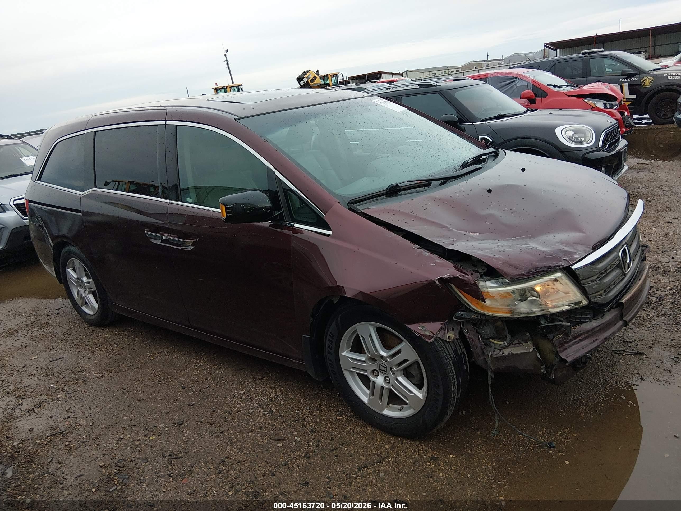 2013 Honda Odyssey Touring/touring Elite Burgundy vin: 5FNRL5H97DB022275