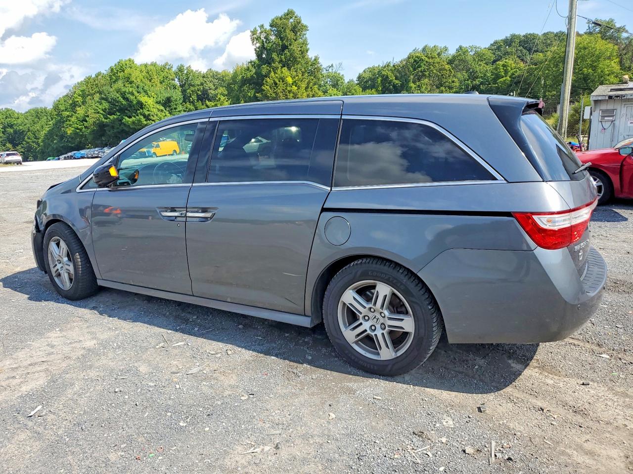 2013 Honda Odyssey Touring Gray vin: 5FNRL5H97DB029968